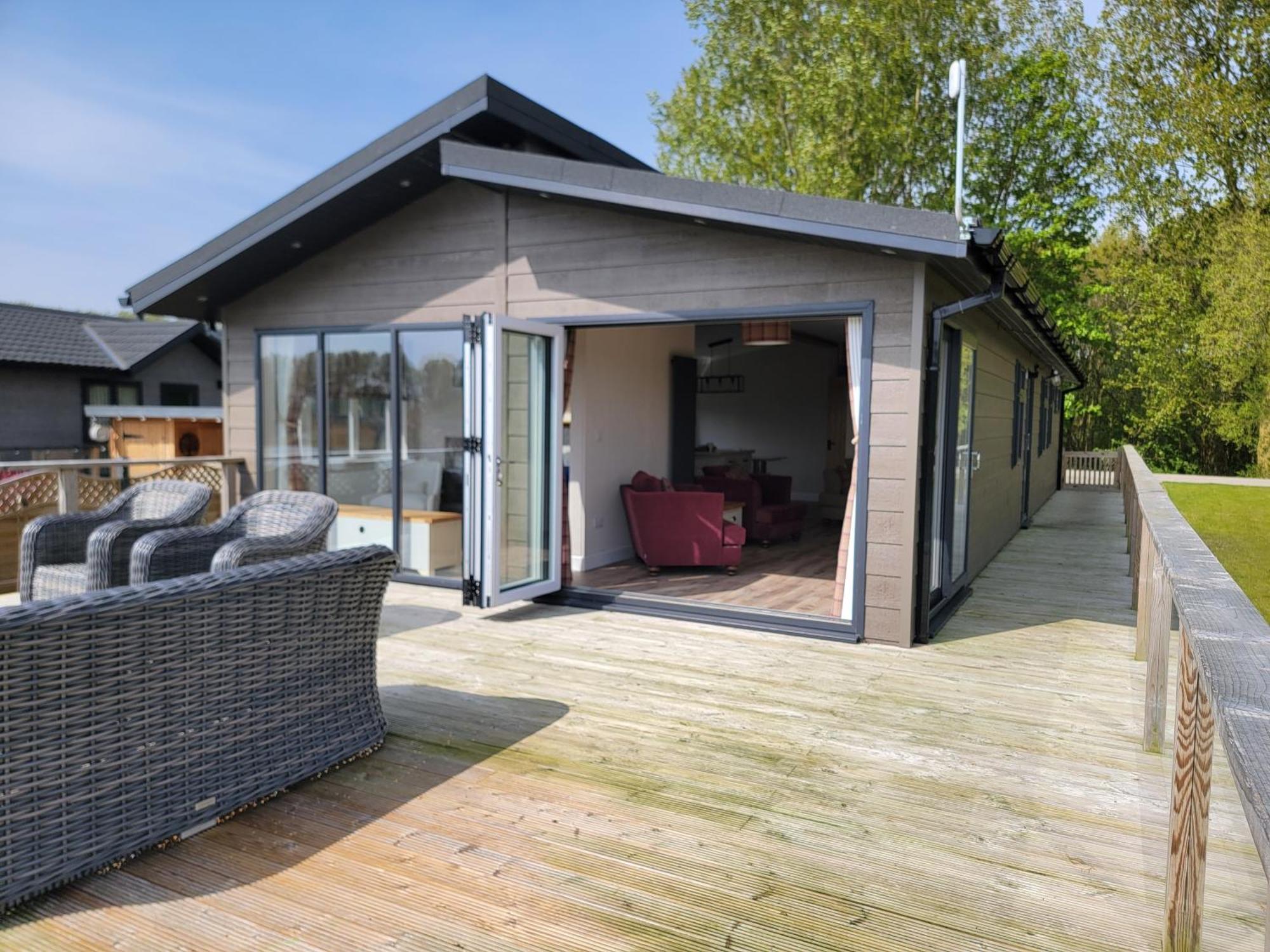 Stunning Luxury 2-Bed Lodge In Routh With Hot Tub Beverley Exterior foto